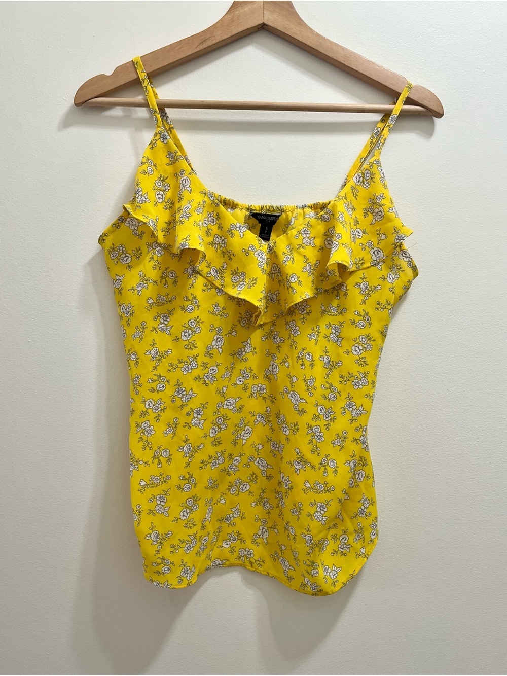 Banana Republic Yellow Floral Ruffle Camisole- Size Small PtP 19 inch